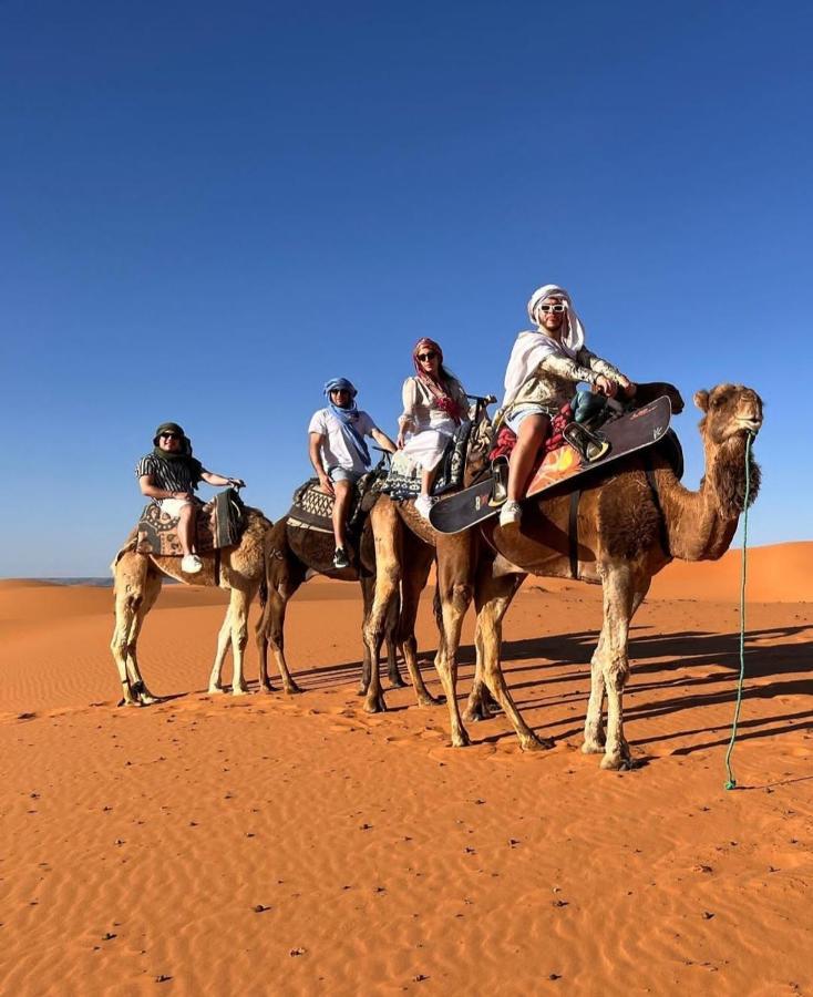 Отель Sahara Luxury Glamping Мерзуга Экстерьер фото
