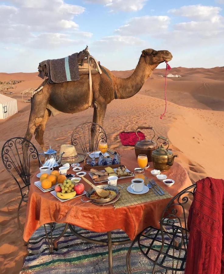 Отель Sahara Luxury Glamping Мерзуга Экстерьер фото