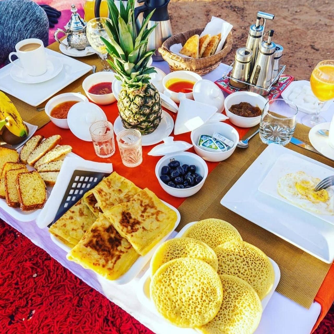Отель Sahara Luxury Glamping Мерзуга Экстерьер фото
